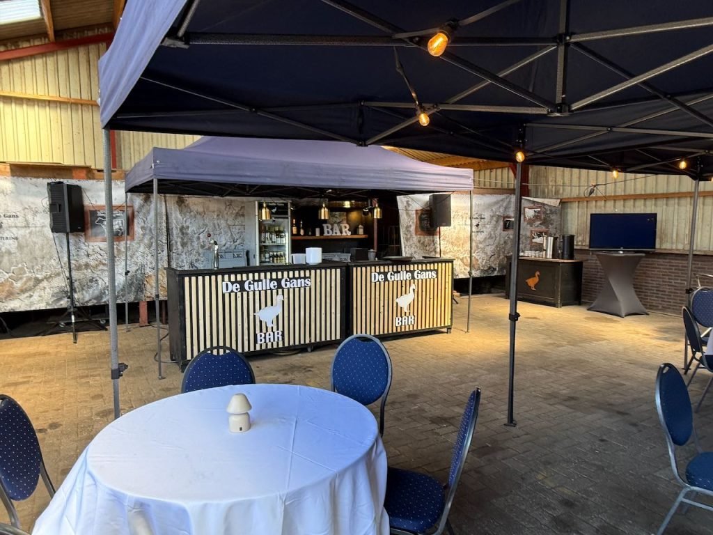 Bar met barman op locatie