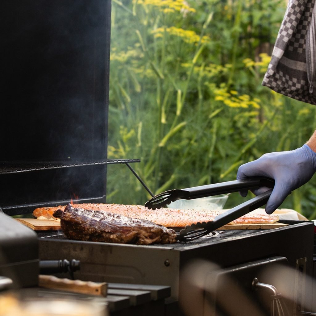 BBQ catering met kok op locatie, altijd vers bereid