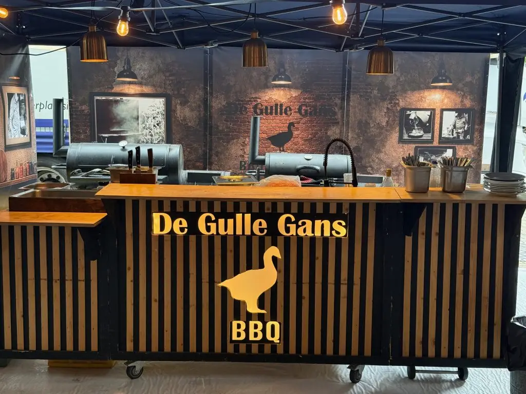 De Gulle Gans BBQ keuken voor catering op locatie